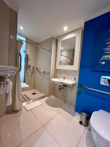 Koupelna v ubytování Protea Hotel Fire & Ice! by Marriott Durban Umhlanga Ridge
