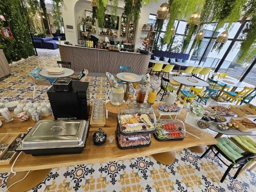 Jídlo v hotelu nebo okolí