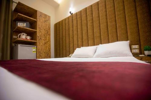 Postel nebo postele na pokoji v ubytování B&G Vlncia Hotel Dontown