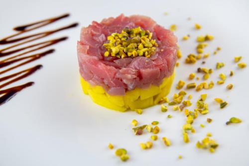 ホテルの敷地内または近くでの食事または食べ物