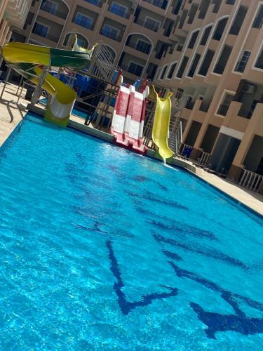 منتجع جوليانا بيتش ريزورت