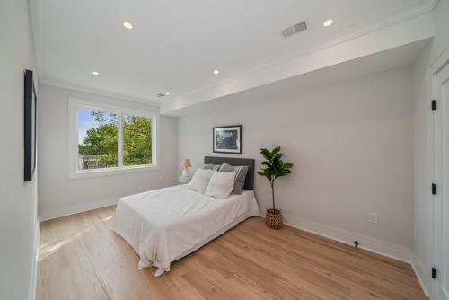 Gallery image of Huge 2000 sqft Luxury & Stylish Condo minutes to New York in Jersey City