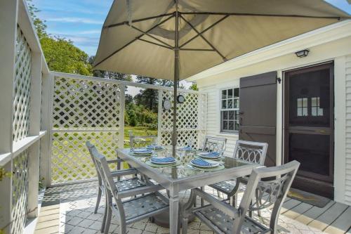 Patio nebo venkovní prostory v ubytování Multi-Dwelling 1 Mile to Nantucket Sound