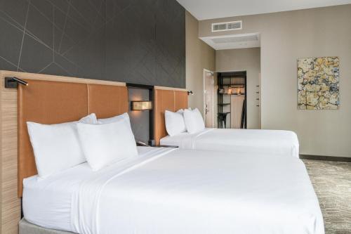 SpringHill Suites by Marriott Baltimore Downtown Convention Center Area Image
