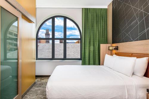 SpringHill Suites by Marriott Baltimore Downtown Convention Center Area Image