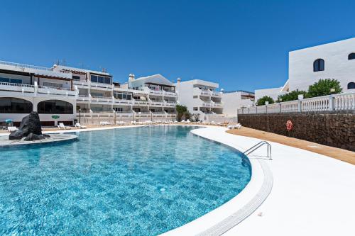 Casa Ayram with Private terrace & Pool next to Beach