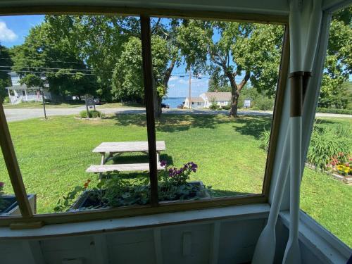 Zahrada ubytování Bar Harbor Cottages & Suites
