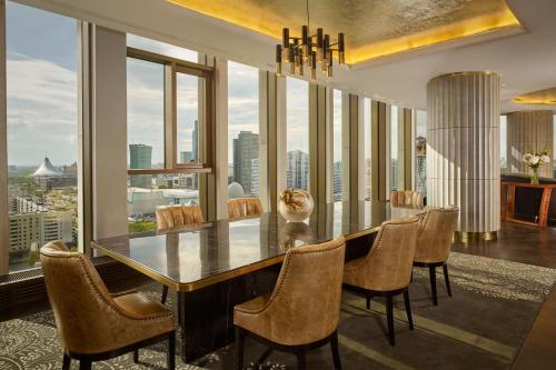 Posezení v ubytování The Ritz-Carlton, Astana
