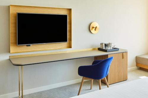 TV a/nebo společenská místnost v ubytování Copenhagen Marriott Hotel