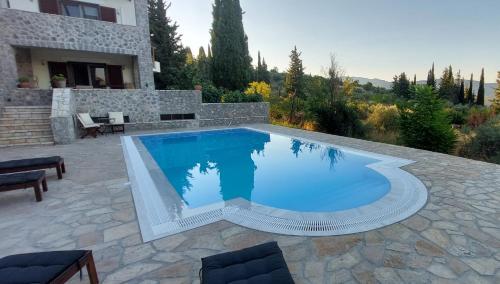 Πολυτελής Κατοικία στην Αμφίκλεια