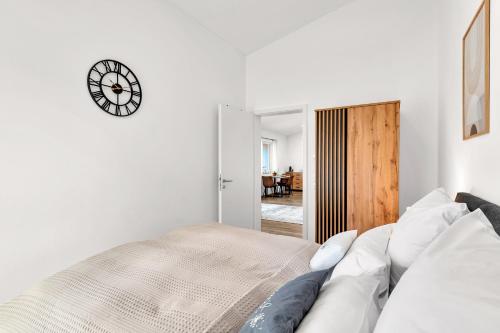 Postel nebo postele na pokoji v ubytování INhome - Küche - TV - Parken - Balkon