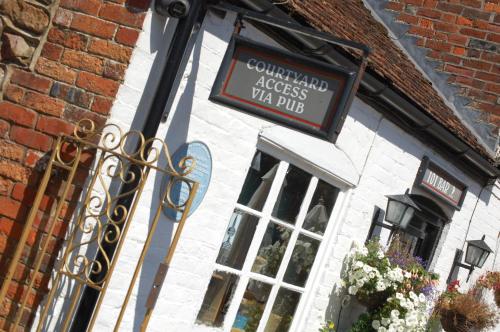 Фотография из галереи The Crown Aldbourne в городе Aldbourne