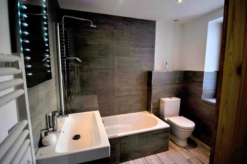 Apartment 19 photo 3