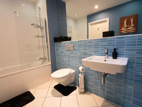 Ένα μπάνιο στο Cosy Studio Flat in City Center