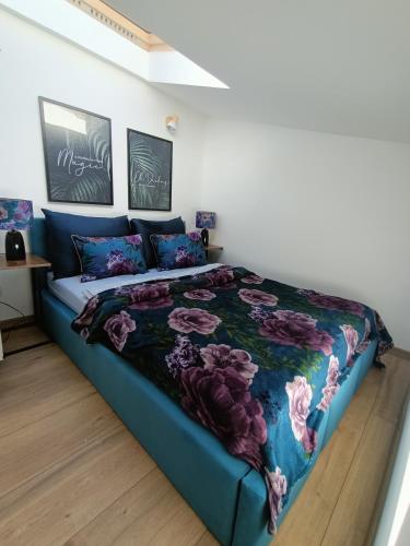 Royal EvitaBocelli Spodek by walk