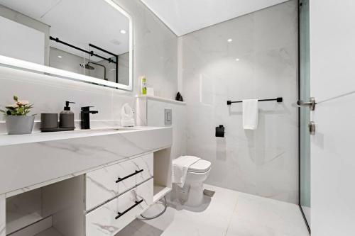 FIRST CLASS 3BR Stylish Sanctuary photo 3