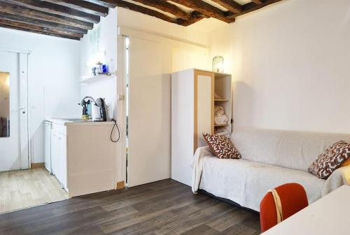 Calm Loft apt in the center of 11arr N11-199