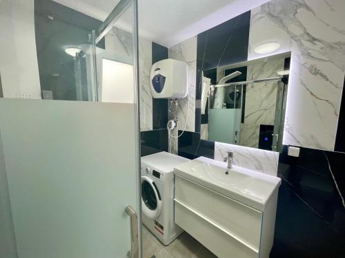 Piso Canteras/2 Bedroom+Balcony+Parking at Beach