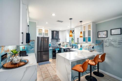 Кухня или мини-кухня в Casa Blue Pelican.
