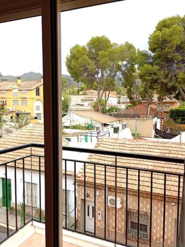 Balkoni atau teres di Piso con balcón