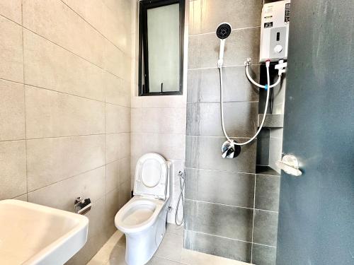 Ένα μπάνιο στο View of Whole Georgetown Sea&City View 3BR-12 a27