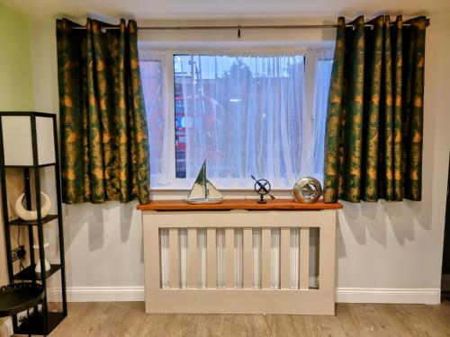2 Bed Entire House London Zaftastic Stays Tooting photo 10