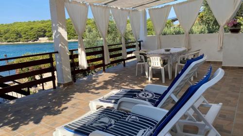 Ždrelac Guest House