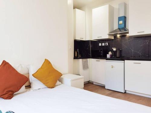 New decored Apt with elevator 50m to Lafayette N9-58
