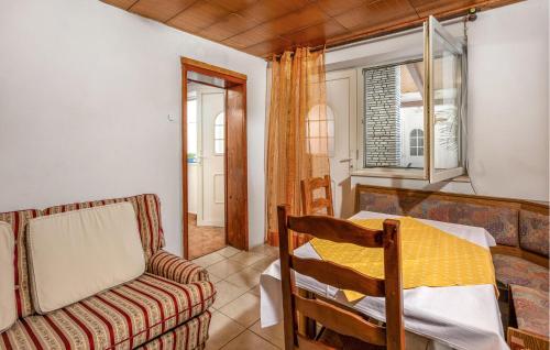 Beautiful Apartment In Novi Vinodolski With Wifi