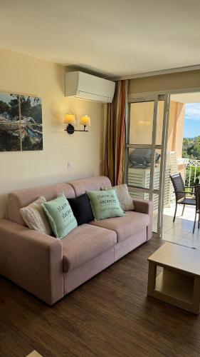 CAP ESTEREL Allée des Fleurs - Appartement CLIMATISE 5 personnes vue mer