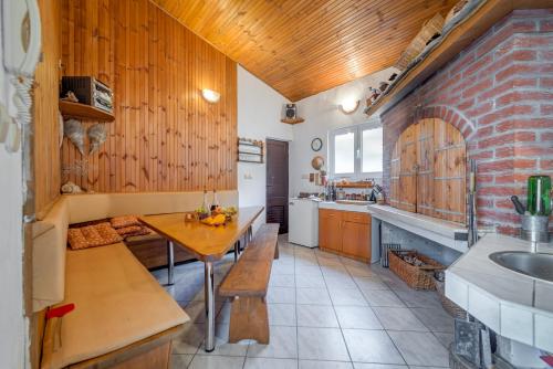 Fotografie z fotogalerie ubytování VILLA LEO - private pool - seaview - pets welcome - luxury villa on 1000 m2 v destinaci Jesenice