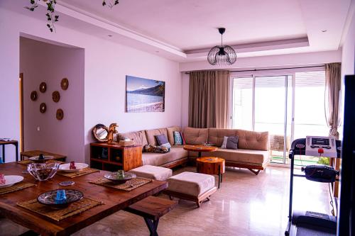 Istumisnurk majutusasutuses Beautiful and Stylish 2BR Appartment with a wide Beach View