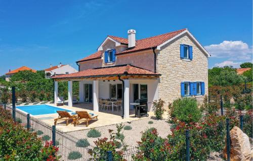 Awesome Home In Pasman