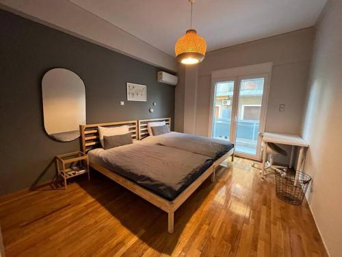 Central 3bdr 3bth apt with big terrace & fast wifi