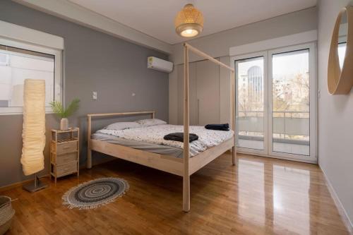 Central 3bdr 3bth apt with big terrace & fast wifi