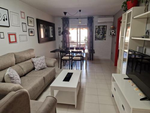 GUADALMARINA - Playa, Naturaleza y Ciudad