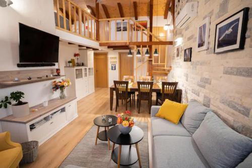 Obiteljski smještaj 100 m2, app 4stars, plaža, jacuzzi