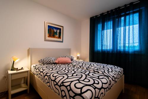 Flexible SelfCheckIns 107 - Zagreb - Garage - Loggia - Bedroom