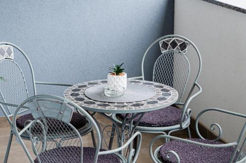 Flexible SelfCheckIns 107 - Zagreb - Garage - Loggia - Bedroom