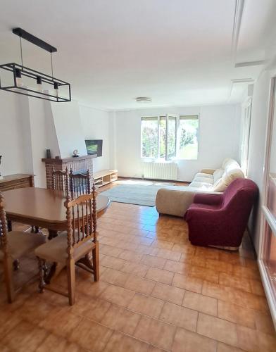Ruang duduk di Habitaciones para peregrinos - Rooms for pilgrims