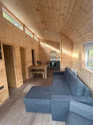 Χώρος καθιστικού στο Croft 52 Cabins