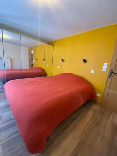 Postel nebo postele na pokoji v ubytování Maison élégante