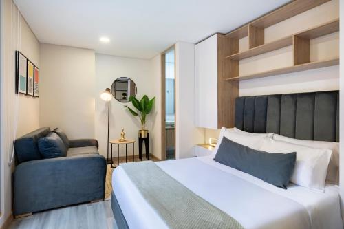 Postel nebo postele na pokoji v ubytování ONCE 94 By Jalo