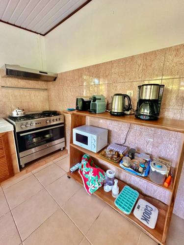 Una cocina o zona de cocina en CHEZ VAIANA