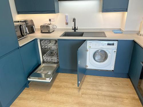 City Centre - Sleeps 4 & Free Parking photo 12