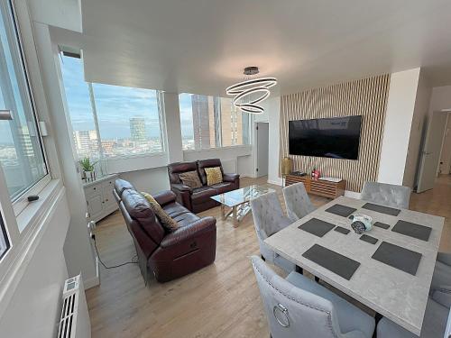 City Centre - Sleeps 4 & Free Parking photo 6