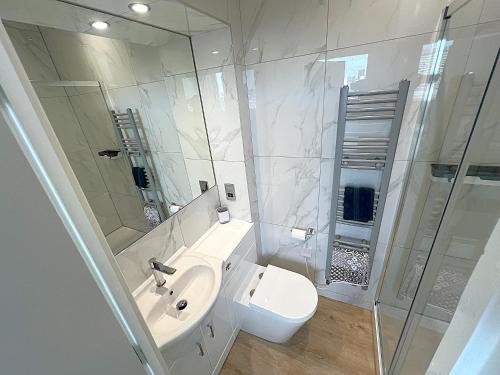City Centre - Sleeps 4 & Free Parking photo 31