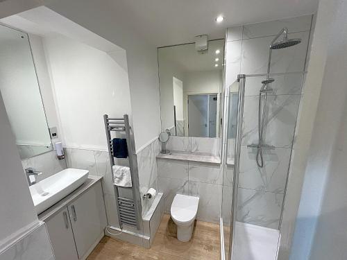 City Centre - Sleeps 4 & Free Parking photo 41