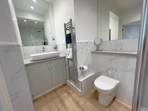 City Centre - Sleeps 4 & Free Parking photo 44