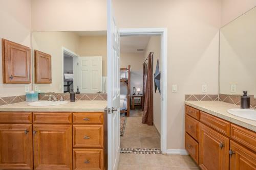 Η κουζίνα ή μικρή κουζίνα στο Casa Sonoran home